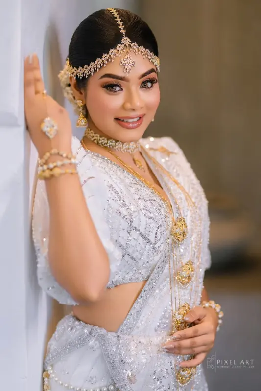 Thili Fernando 10